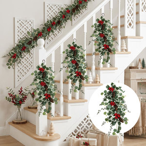Guirlande de Noël artificielle en eucalyptus, cône de pin et baies rouges, décoration murale intérieure, verdure - Product Image 2