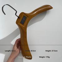 Cintre en plastique couleur bois pour costumes, épaules larges, avec logo personnalisé, pour magasins de vêtements haut de gamme (hommes et femmes) et usage domestique