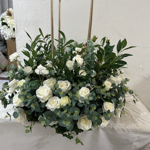 Nuevo Diseño de Anillo de Flores Artificiales de Eucalipto y Rosas Blancas de 14x14 Pulgadas para Centro de Mesa de Boda, Decoración para Portavelas - Product Image 2