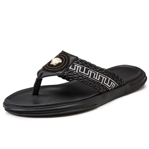 Pantuflas de diseño para hombre, cómodas, suaves, sandalias planas de moda, ligeras, chanclas, zapatos casuales, sandalias antideslizantes para hombre - Product Image 1