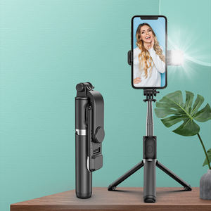 <span class=keywords><strong>Q02S</strong></span> stabilisateur de cardan trépied <span class=keywords><strong>Selfie</strong></span> <span class=keywords><strong>Stick</strong></span> 360 Rotation stabilisateur de <span class=keywords><strong>Selfie</strong></span> anti-tremblement portable étendre le support de trépied avec la lumière - Product Image 1