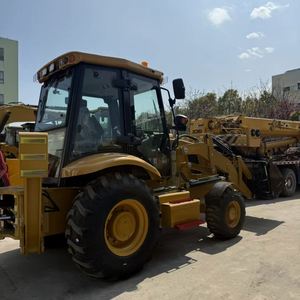 Mini-chargeuse-pelleteuse d'occasion CAT 420F, modèle original japonais sur chenilles, 2024, 4x4, 8000 kg, garantie après-vente 1 an - Product Image 6