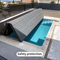Wasserdichte, motorisierte, faltbare Poolabdeckung aus Holz, automatische, einziehbare Schwimmbad-Sicherheitsabdeckung mit Fernbedienung