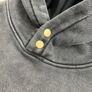 เสื้อฮู้ดดี้โอเวอร์ไซส์ยูนิเซ็กซ์ผ้าฝ้ายหนานุ่ม 100% สำหรับฤดูหนาว น้ำหนัก 500 GSM  พร้อมโลโก้ปั๊มนูนแบบกำหนดเอง สไตล์สตรีทแวร์ - Product Image 3