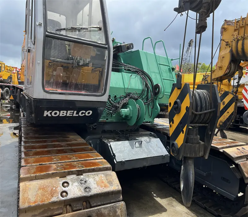 中古クローラークレーンKOBELCO7055 55トン