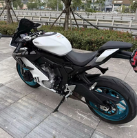 Moto sportive 675SR 675cc à refroidissement liquide, triple cylindre en ligne, adaptée aux pilotes expérimentés, moto à essence