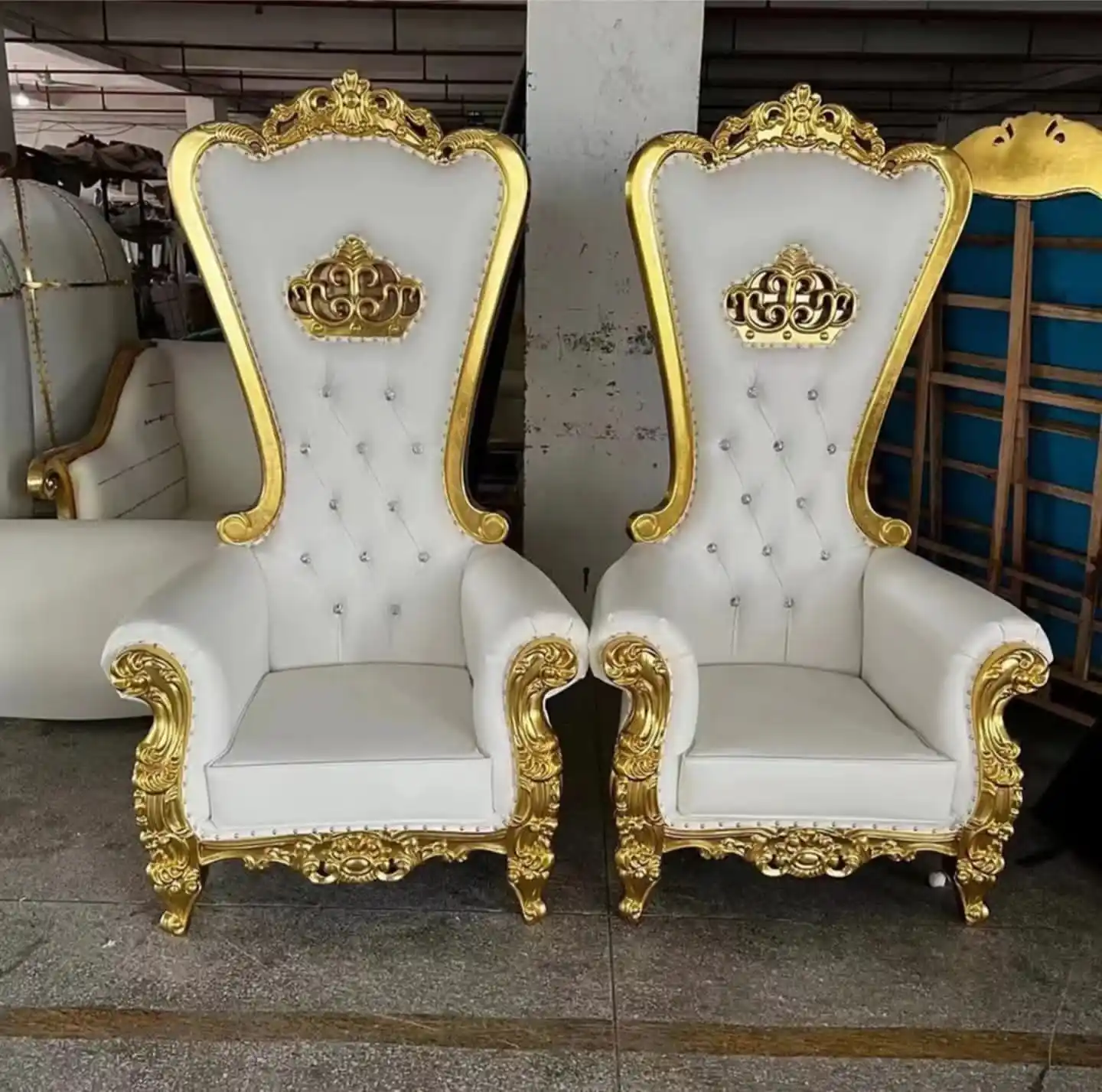 Chaises de trône de roi et de reine de luxe pour la chaise de trône de noce de location blanche