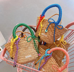 Vendita calda Logo personalizzato fatto a mano tessuto paglia borsa da spiaggia borsa da damigella d'onore regalo alla moda lettera tessuto paglia borse da spiaggia per le donne - Product Image 1