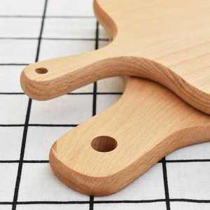 Tabla de cortar de madera de haya, rectangular, de madera maciza, con asa, para cortar en la cocina. - Product Image 4
