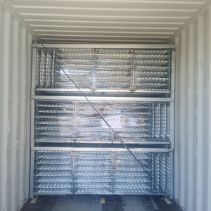 Trou perforé <span class=keywords><strong>en</strong></span> aluminium anti-<span class=keywords><strong>d</strong></span>érapant dentelé passerelle poignée jambe de force planche caillebotis tôle perforée - Product Image 4