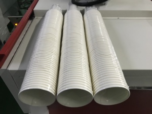 Machine d'emballage rétractable pour plaques de pétri rondes en plastique de microbiologie - Product Image 3