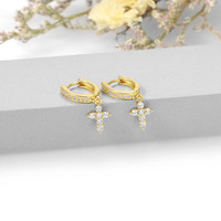 Offre Spéciale Meilleur Prix Boucles d'oreilles pendantes Huggie en laiton plaqué or 18 carats avec croix religieuse sertie griffe et zircon, Cadeau tendance