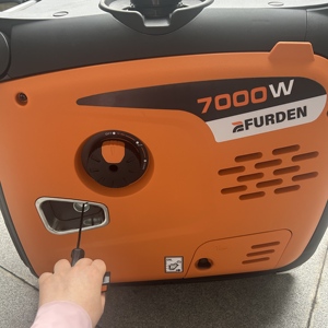 เครื่องกำเนิดไฟฟ้าอินเวอร์เตอร์แบบเงียบ Efurden ราคาโรงงาน 5500W พกพาสะดวก เป็นมิตรกับสิ่งแวดล้อม ใช้เชื้อเพลิงเบนซินขนาดเล็ก เหมาะสำหรับกิจกรรมกลางแจ้ง - Product Image 4