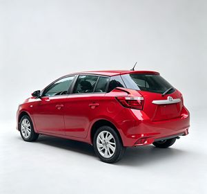 Voiture d'occasion en gros à prix abordable, <span class=keywords><strong>Toyota</strong></span> <span class=keywords><strong>Yaris</strong></span> L Zhixuan 1.5G CVT Édition Toit Ouvrant <span class=keywords><strong>2017</strong></span>, faible kilométrage, moteur stable, conduite à gauche, compacte, essence - Product Image 3