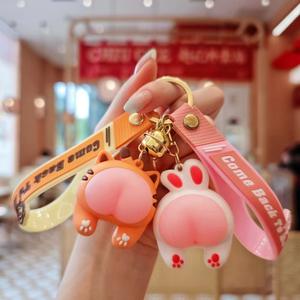 Nouveau haute qualité Boutique Creative sac à dos pendentif mignon clé de voiture en gros Couple cadeau Q rebondissant bout à bout porte-clés - Product Image 3