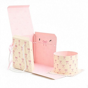 Kit de boîte à fleurs avec 4 rubans, 2 poignées, 1 plaque de base, boîte pliable de style gâteau pour emballage de bouquet, imprimé nœud crème rose, 19x19x20cm - Product Image 1