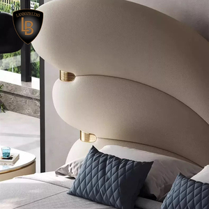 Giường ngủ đôi mềm mại phong cách hiện đại Ý sang trọng, kiểu dáng bướm tròn màu kem, dành cho phòng ngủ chính hoặc khách sạn/phòng khách - Product Image 3