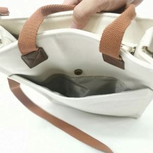 Bolsa de Compras de Lona Resistente con Logotipo Personalizado, Diseño Moderno, Opción de Dos Piezas, Tipo Bandolera, para Mujer - Product Image 5