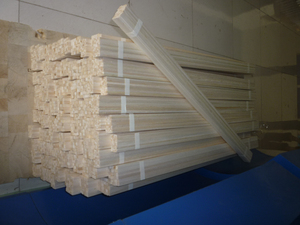 Bán Sỉ Bộ Mô Hình Gỗ Balsa Thanh Vuông Mô Hình Hàng Không Vật Liệu Đa Đặc Điểm Kỹ Thuật Thanh Gỗ Balsa - Product Image 4