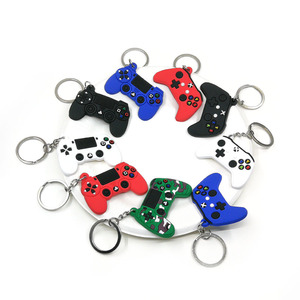 Vente en gros Porte-clés créatif en caoutchouc PVC Manette de jeu Joystick en relief Porte-clés patch pvc souple Forme personnalisée Porte-clés Noël - Product Image 4