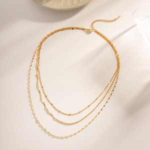 Collar de 3 capas de acero inoxidable para mujer, chapado en oro de 18K, resistente al agua - Product Image 2