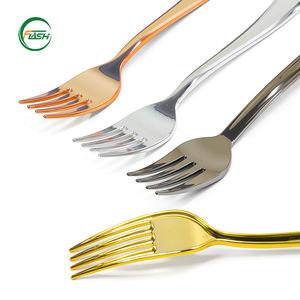 أدوات مائدة بلاستيكية للاستخدام مرة واحدة بالجملة لجميع المناسبات، شوك وسكاكين وملاعق لأعياد الميلاد والاحتفالات - Product Image 4