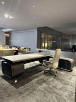 Bureau de direction moderne de style luxueux en bois, bureau de direction haut de gamme avec design modulaire extensible