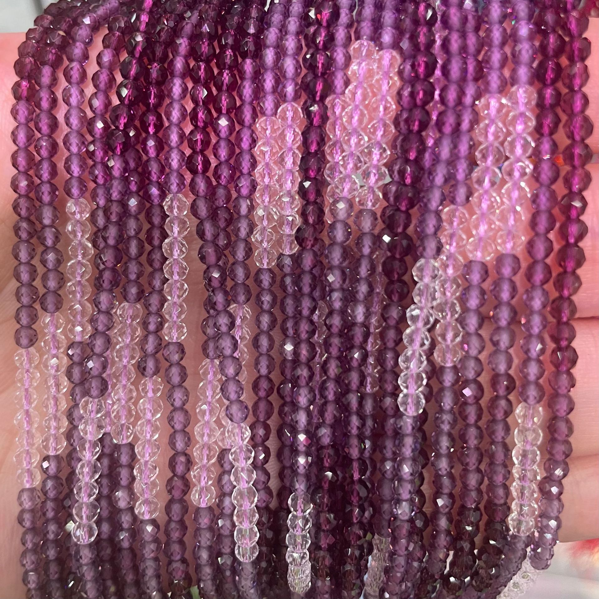 สีม่วงไล่ระดับ