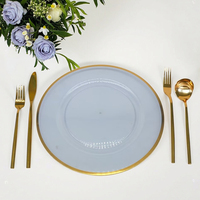 Assiettes de présentation circulaires de luxe en plastique PS de 13 pouces, couleur personnalisée, bord doré, durables, vaisselle décorative en stock pour la vente en gros