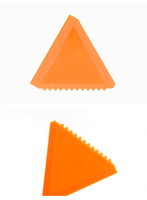 Grattoir à glace en plastique économique avec logo personnalisé, mini-outil portable pour l'entretien hivernal des voitures, idéal pour les offres promotionnelles en gros