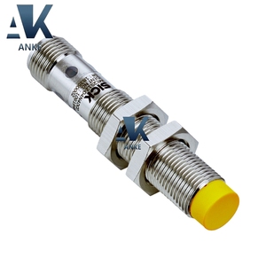 Capteurs de proximité inductifs Sick IME2S12-08N4DC0 1091948, connecteur mâle M12 4 broches - Product Image 1