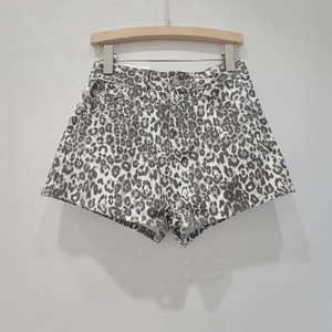 กางเกงยีนส์ขาสั้นทรงเอเอวสูงลายเสือดาวสไตล์วินเทจสำหรับผู้หญิงแฟชั่นฤดูร้อน - Product Image 2