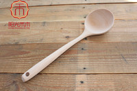 Grande cuillère en bois de hêtre non peinte avec long manche droit Cuillère en bois massif pour la cuisine Conception d'ustensiles créatifs