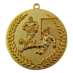 Medaglie di calcio in stile moderno <span class=keywords><strong>con</strong></span> nomi di giocatori incisi al Laser e date temi di croce d'angelo stampati UV personalizzati per i premi del nuovo anno - Product Image 2