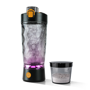 Garrafa agitadora de proteína de soro de leite recarregável USB de 20 onças para academia de ginástica - Product Image 1