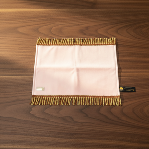 Tapis de prière inspiré du fruit de la pêche Khuldi, tapis Sujood en fourrure courte de qualité supérieure, en similicuir mousse, avec élégantes pampilles dorées - Product Image 4