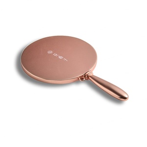 Miroir de maquillage de luxe en or rose avec poignée, personnalisable avec logo, fabriqué par Mirror Manufacturer - Product Image 6