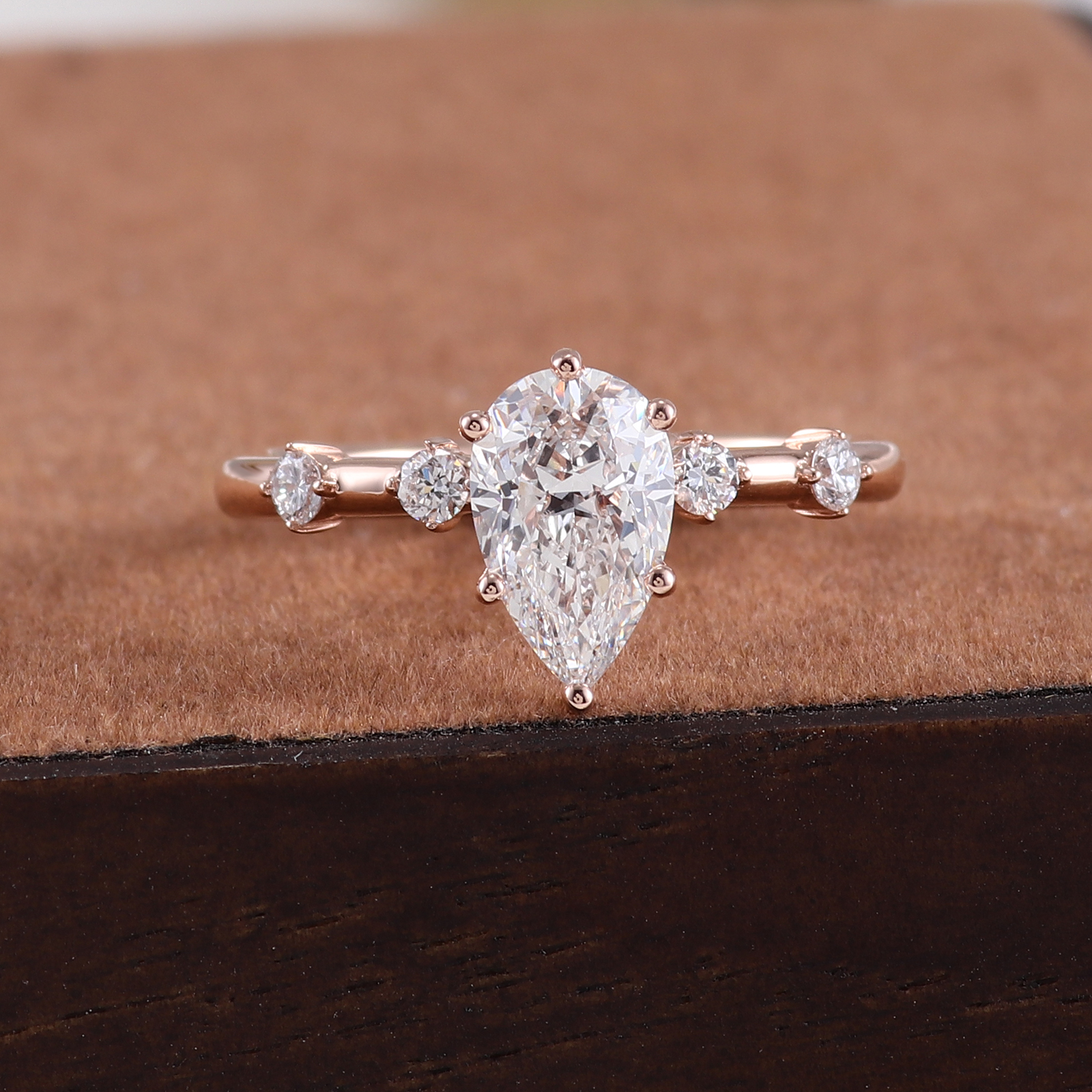 แหวนเพชรแล็บสีโรสโกลด์ 10K