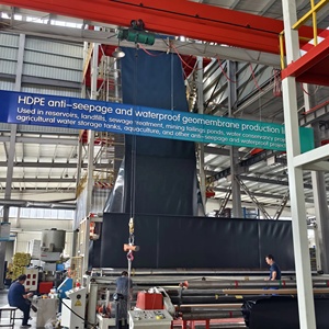 แผ่นกันซึมชนิดเรียบสีดำ LDPE, LLDPE, HDPE ความหนา 0.25-3 มม. สำหรับบ่อเลี้ยงปลาในทะเลสาบและบ่อเพาะเลี้ยงสัตว์น้ำ - Product Image 1