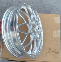 Jeu de moyeux en aluminium forgé CNC pour roues de moto Vespa de qualité aéronautique pour GTS300 & Sprint