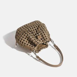 Sacs Mini Décontractés Tendance en Gros, Pliables, en PU de Haute Qualité, Nouveaux Sacs à Main Tissés Faits Main pour Femmes 2025 - Product Image 3