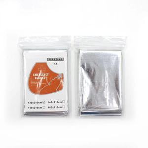 Couverture d'urgence Firstime 130x210cm, réfléchissante en aluminium, imperméable, équipement de survie pour usage extérieur - Product Image 1