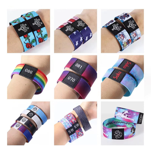 Biểu tượng tùy chỉnh không thấm nước RFID Vòng đeo tay thông minh <span class=keywords><strong>NFC</strong></span> đàn hồi dây đeo cổ tay mini tag <span class=keywords><strong>13.56MHz</strong></span> tần số ISO mô hình mã QR thông tin liên lạc - Product Image 6