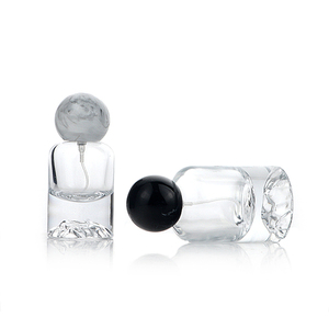 Diseño único de fondo <span class=keywords><strong>volcánico</strong></span> Vidrio grueso 30ml 50ml Botella de perfume vacía con tapa de bola de mármol - Product Image 2