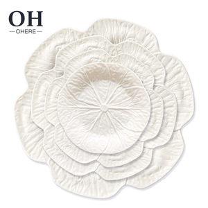 Service de vaisselle en céramique vert doré, vaisselle de luxe légère, porcelaine fine européenne, assiettes faites à la main peintes à la main, assiettes à steak et à salade - Product Image 6