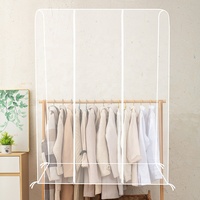 Protecteurs de vêtements en PVC translucide entièrement fermés pour manteaux et chambre à coucher Protecteurs suspendus au sol pour cache-poussière