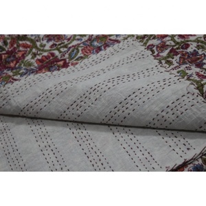 Ấn Độ <span class=keywords><strong>Handmade</strong></span> Cotton <span class=keywords><strong>Kantha</strong></span> Quilt Floral Queen Kích Thước Bộ Đồ Giường Ném Gudri Dân Tộc Trải Giường <span class=keywords><strong>Kantha</strong></span> Quilt Trang Trí Nội Thất Ném - Product Image 3