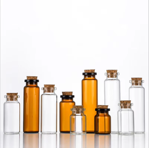 Bouteille à souhaits en verre avec cristaux naturels, gravier d'améthyste, pierres précieuses, éclats de cristal - Product Image 1