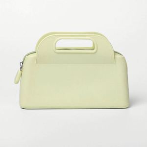 Pochette à maquillage et brosses de maquillage imperméable en silicone grande capacité pour femme, résistante à l'usure, avec fermeture éclair, style bonbon, très tendance - Product Image 4