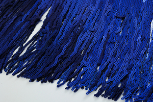 Venta al por mayor personalizado azul búfalo 17 borlas lentejuelas Jersey personalizado juego día flecos lentejuelas Tops - Product Image 5